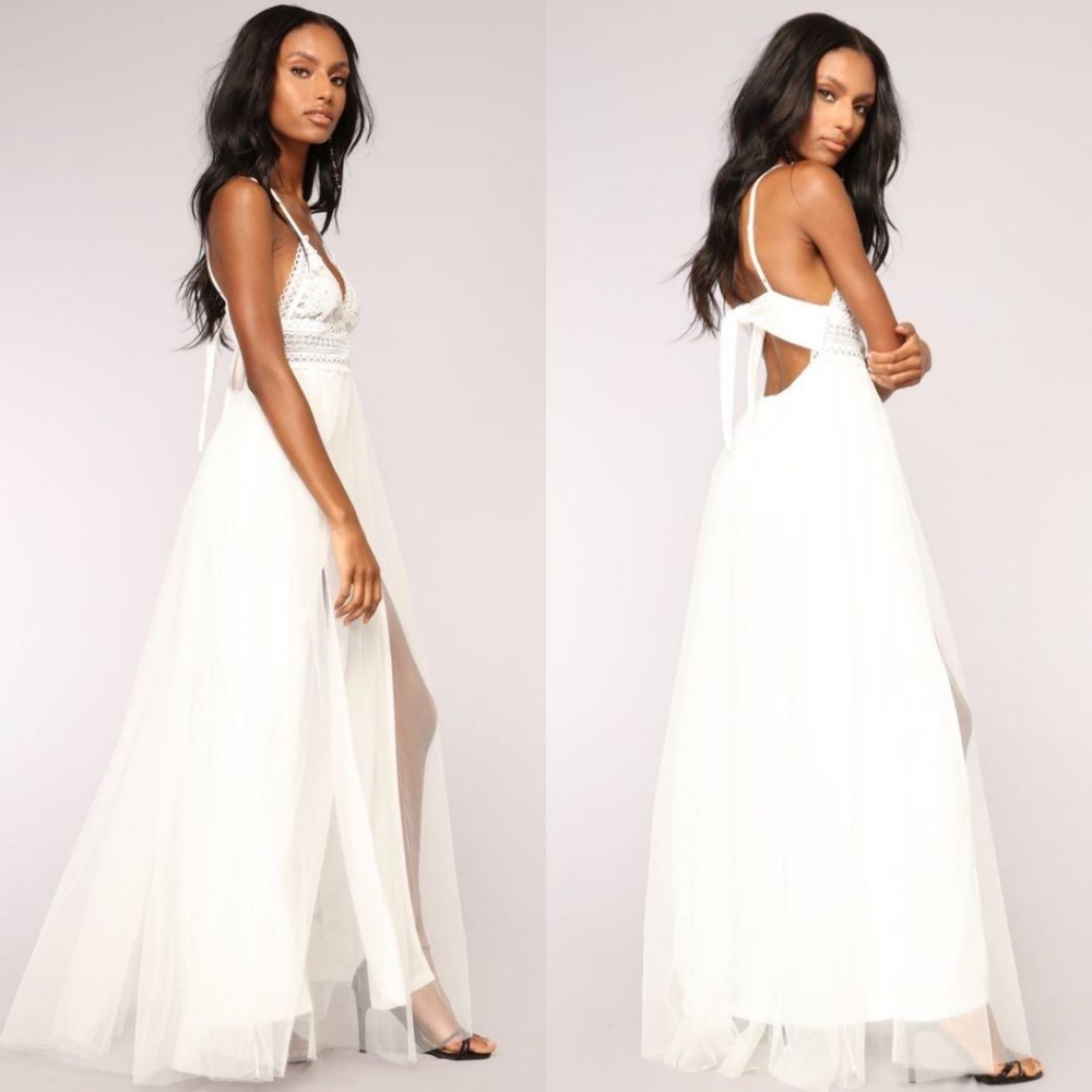 🩷 Glamorous Fashion Nova Lace Maxi Dress